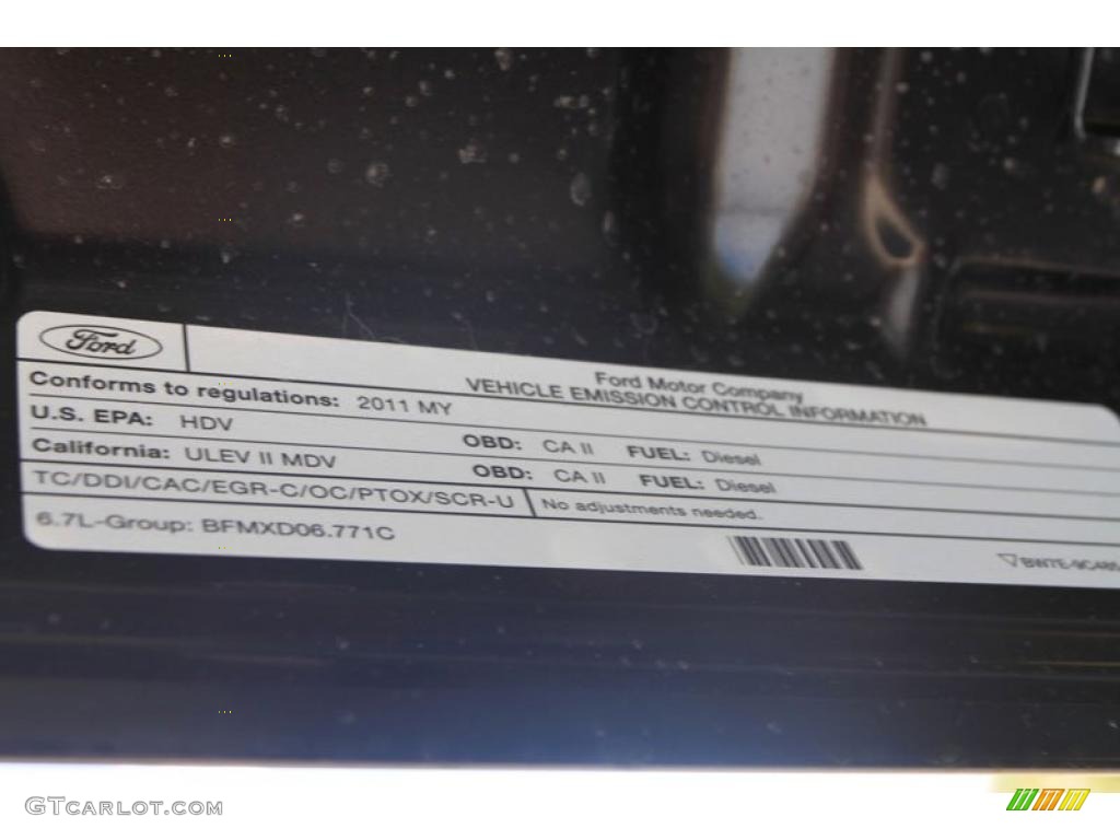 2011 F450 Super Duty Lariat Crew Cab 4x4 Dually - Tuxedo Black Metallic / Black Two Tone photo #33