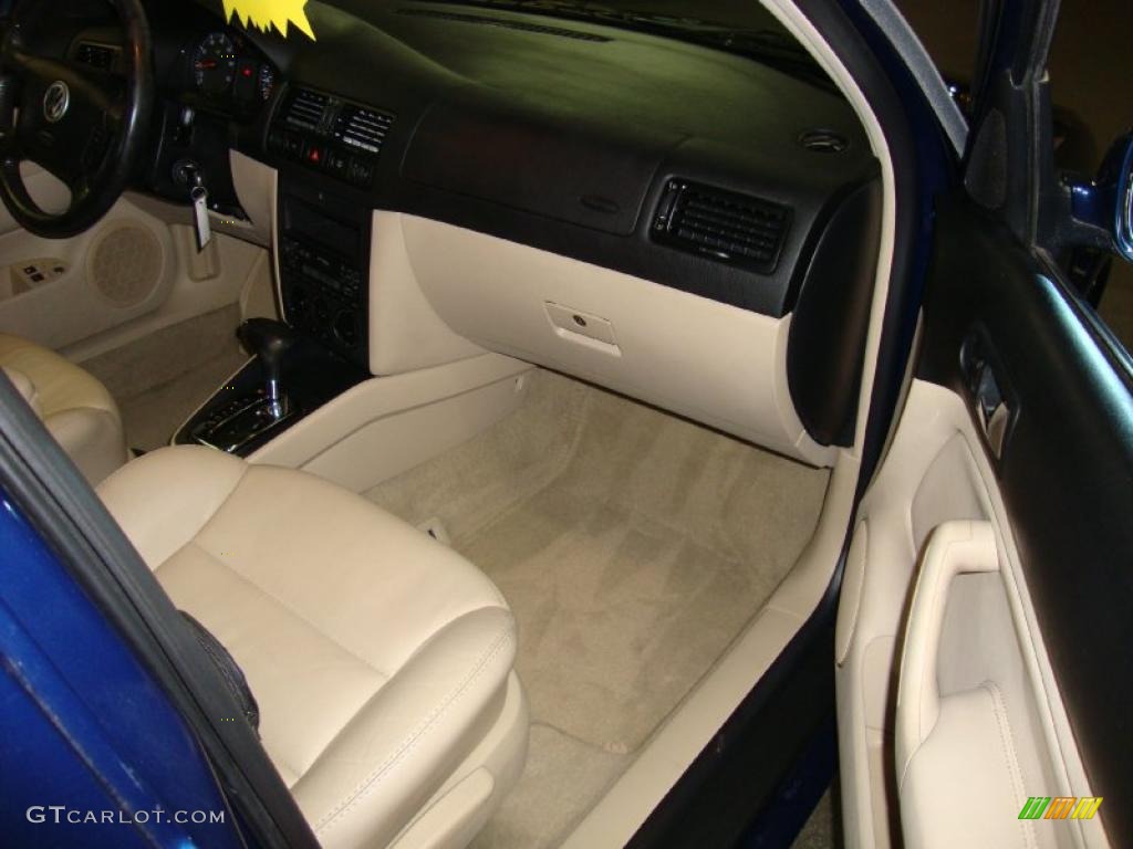 2002 Jetta GLS 1.8T Sedan - Indigo Blue / Beige photo #17