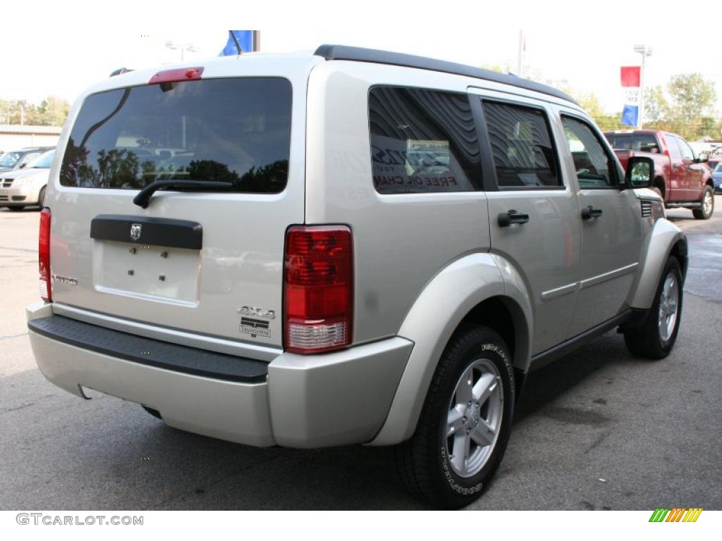 2008 Nitro SXT 4x4 - Bright Silver Metallic / Dark Khaki/Medium Khaki photo #2