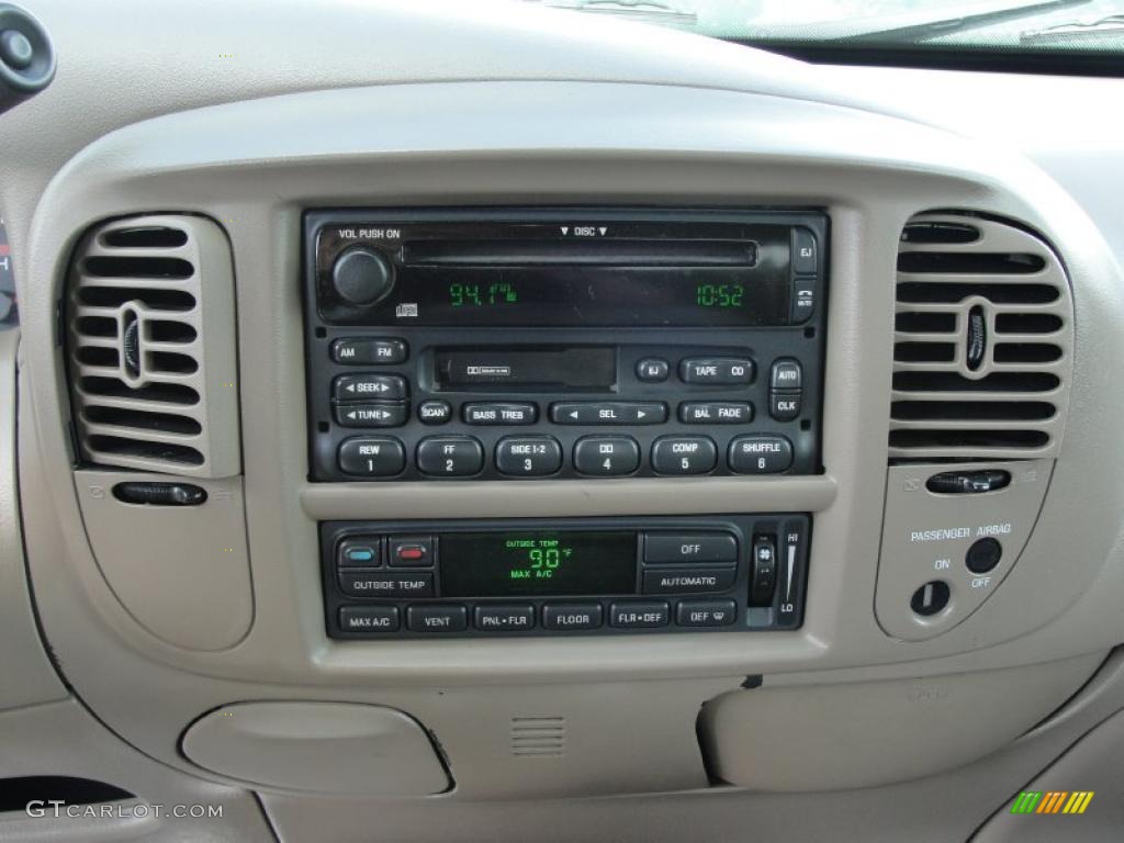 2003 F150 Lariat SuperCab - Toreador Red Metallic / Medium Parchment Beige photo #35