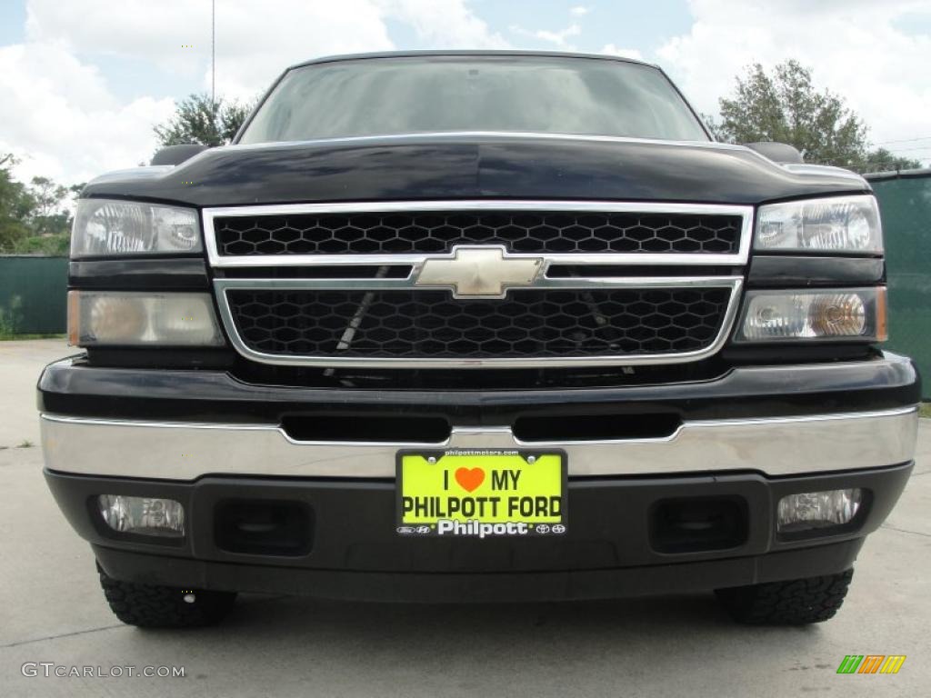 2006 Silverado 1500 Z71 Crew Cab 4x4 - Black / Dark Charcoal photo #9