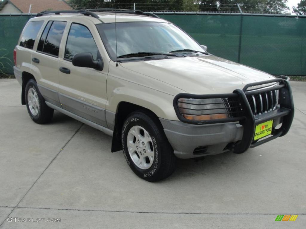 2000 Grand Cherokee Laredo - Champagne Pearlcoat / Taupe photo #1