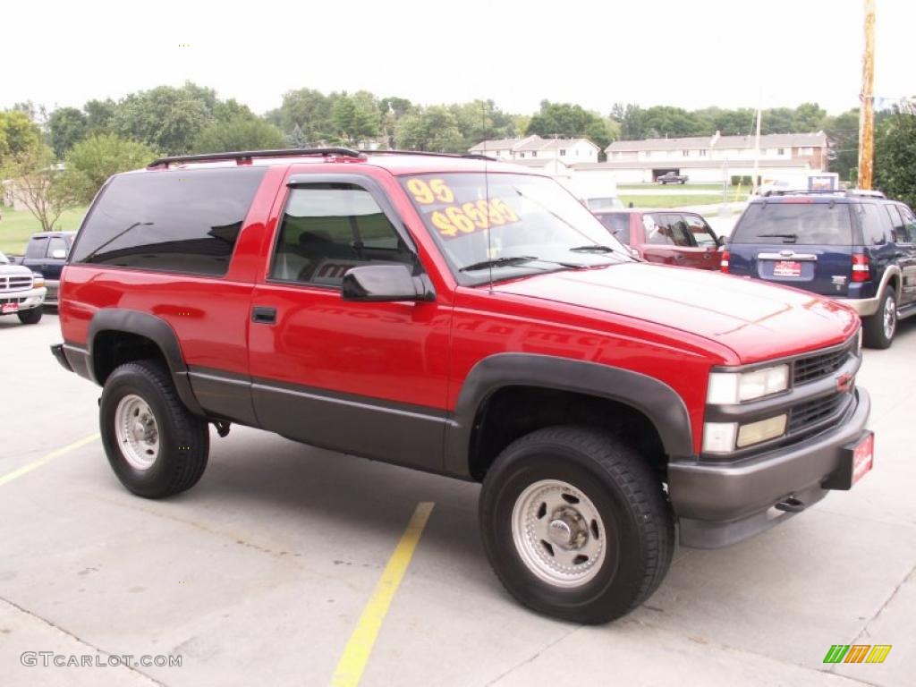 1995 Tahoe Sport 4x4 - Victory Red / Pewter Gray photo #3