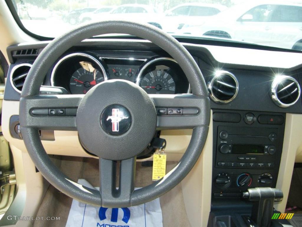 2006 Mustang V6 Premium Coupe - Legend Lime Metallic / Light Parchment photo #21