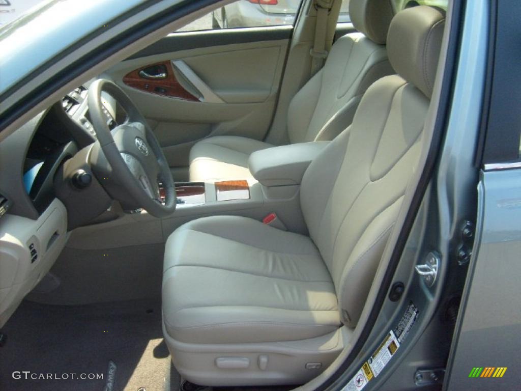 2011 Camry XLE - Aloe Green Metallic / Bisque photo #11