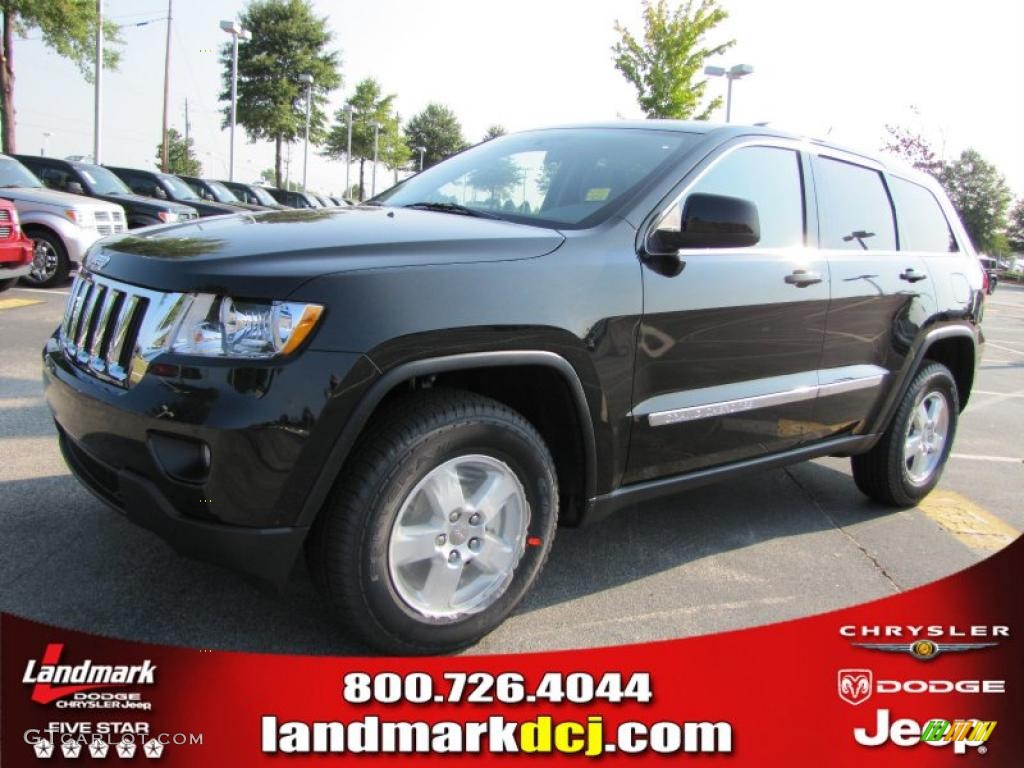 2011 Grand Cherokee Laredo - Brilliant Black Crystal Pearl / Dark Graystone/Medium Graystone photo #1