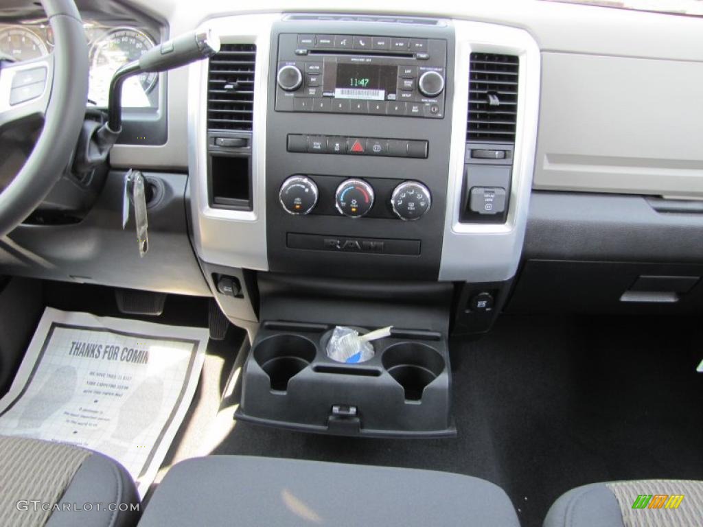 2011 Ram 1500 Big Horn Quad Cab - Flame Red / Dark Slate Gray photo #9