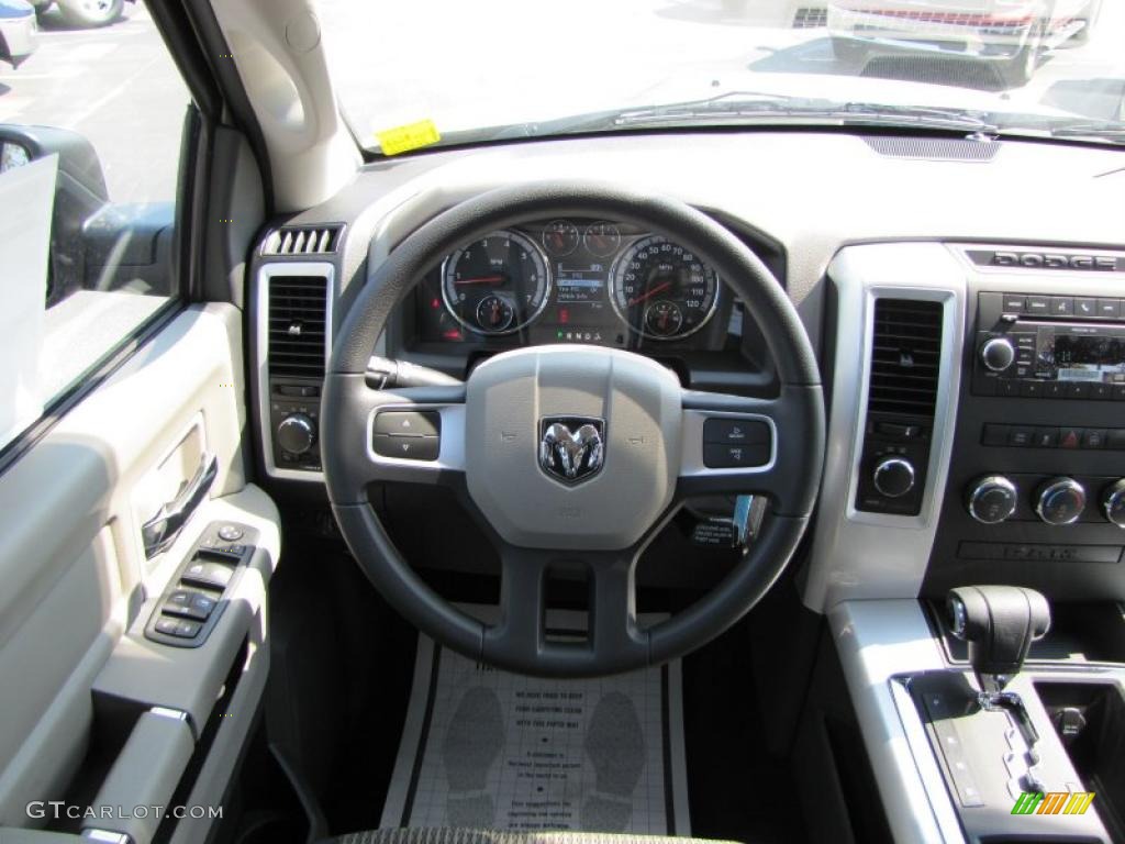 2011 Ram 1500 SLT Crew Cab 4x4 - White Gold / Dark Slate Gray photo #11