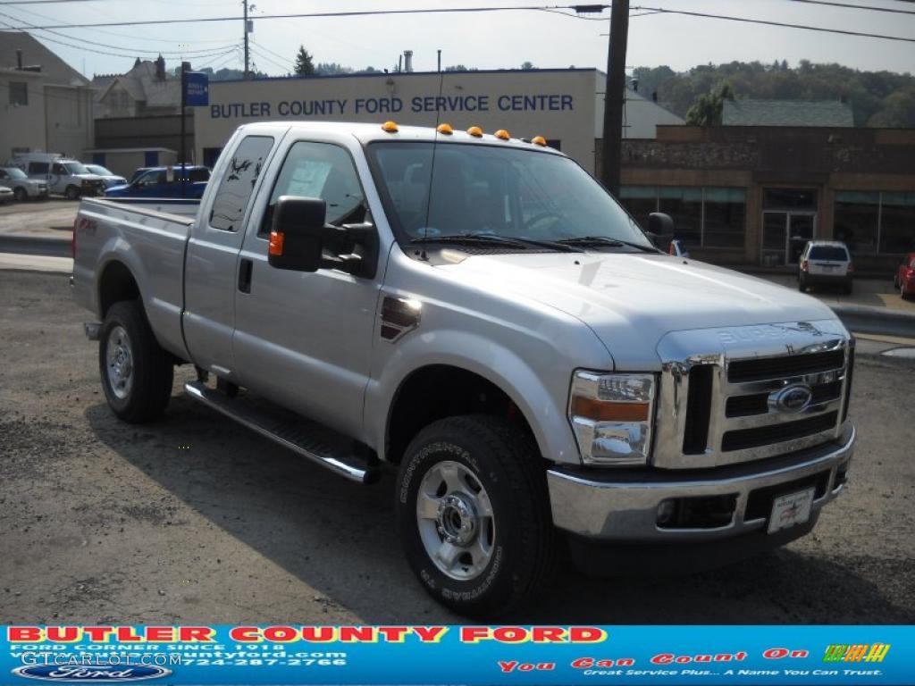 2010 F350 Super Duty FX4 SuperCab 4x4 - Ingot Silver Metallic / Medium Stone photo #1