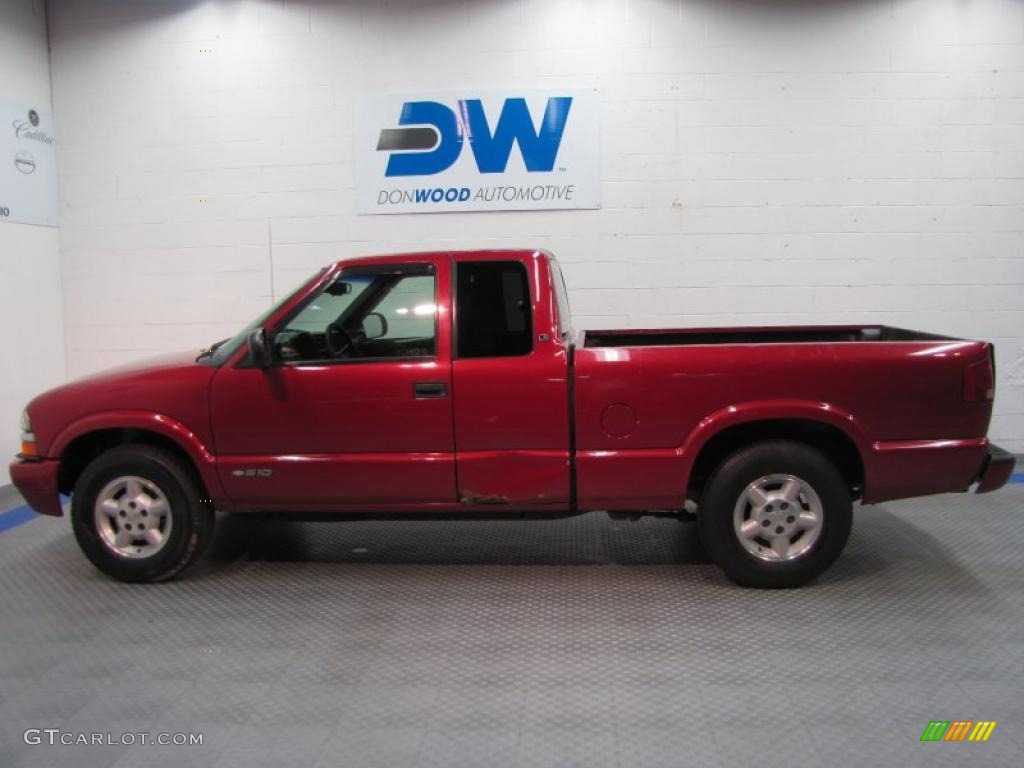 1999 S10 LS Extended Cab 4x4 - Dark Cherry Red Metallic / Graphite photo #5