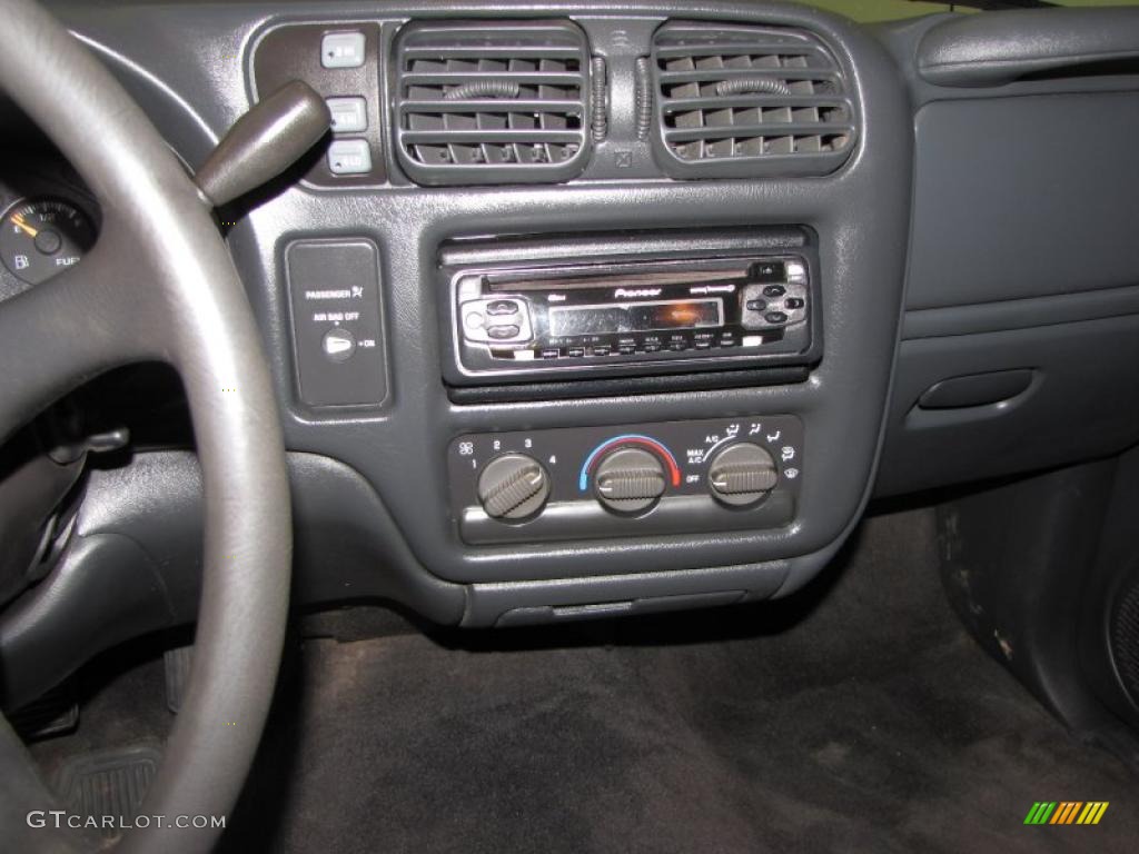 1999 S10 LS Extended Cab 4x4 - Dark Cherry Red Metallic / Graphite photo #10