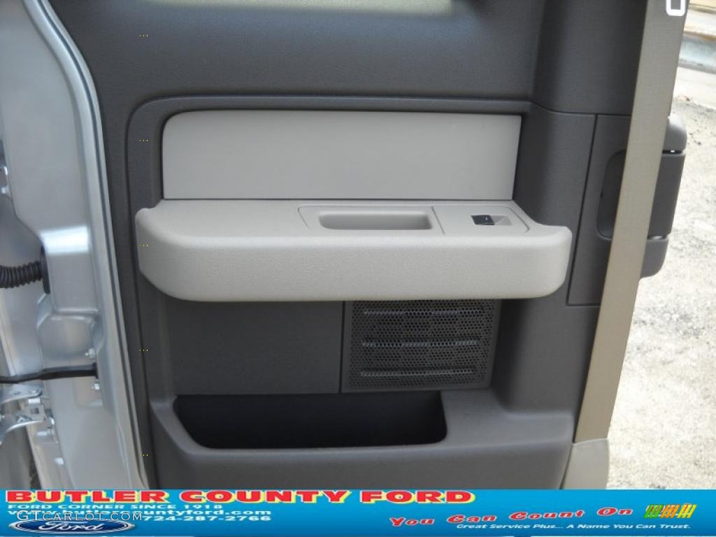 2010 F150 XLT SuperCab 4x4 - Ingot Silver Metallic / Medium Stone photo #11