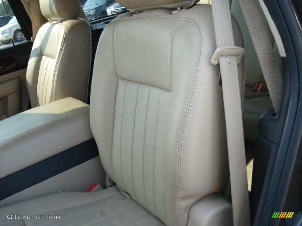 2005 Navigator Luxury 4x4 - Charcoal Beige Metallic / Camel photo #11