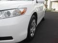 Super White - Camry LE Photo No. 21