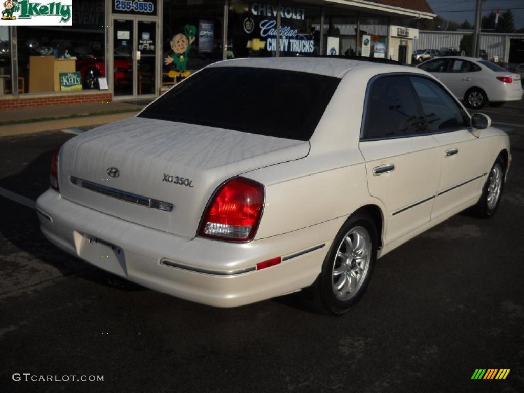 2002 XG350 L Sedan - Ivory White Pearl / Black photo #3