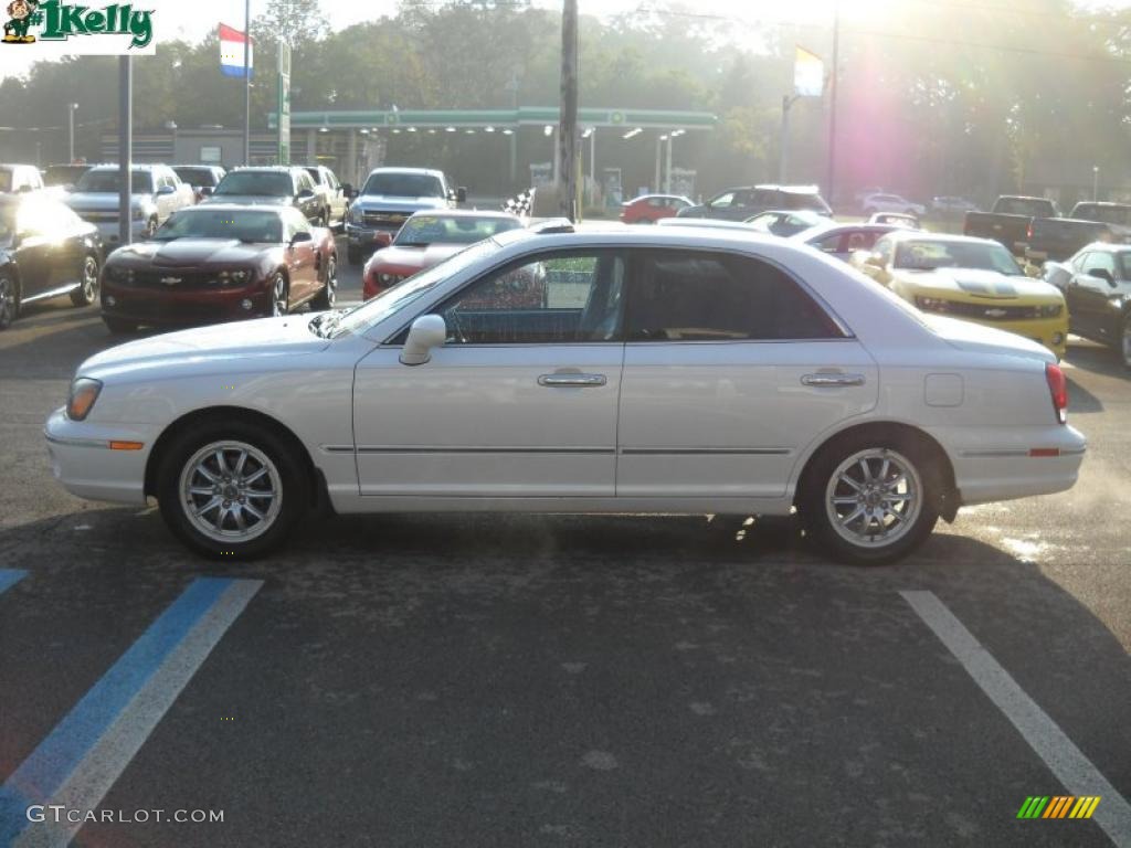 2002 XG350 L Sedan - Ivory White Pearl / Black photo #6