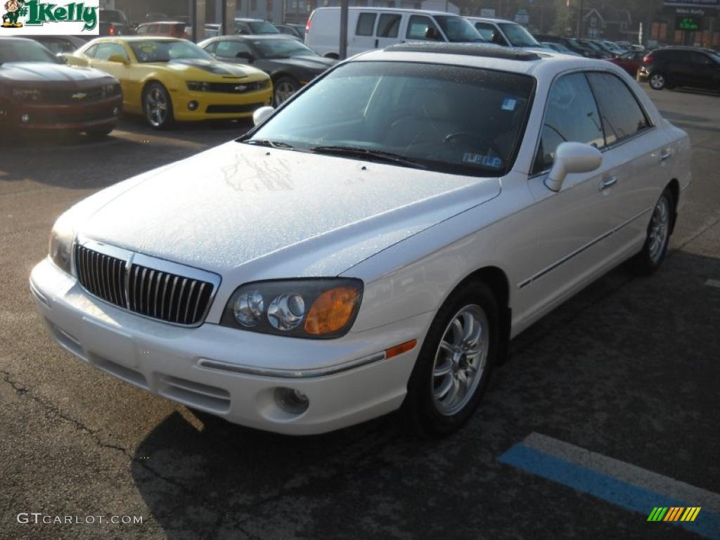 2002 XG350 L Sedan - Ivory White Pearl / Black photo #13