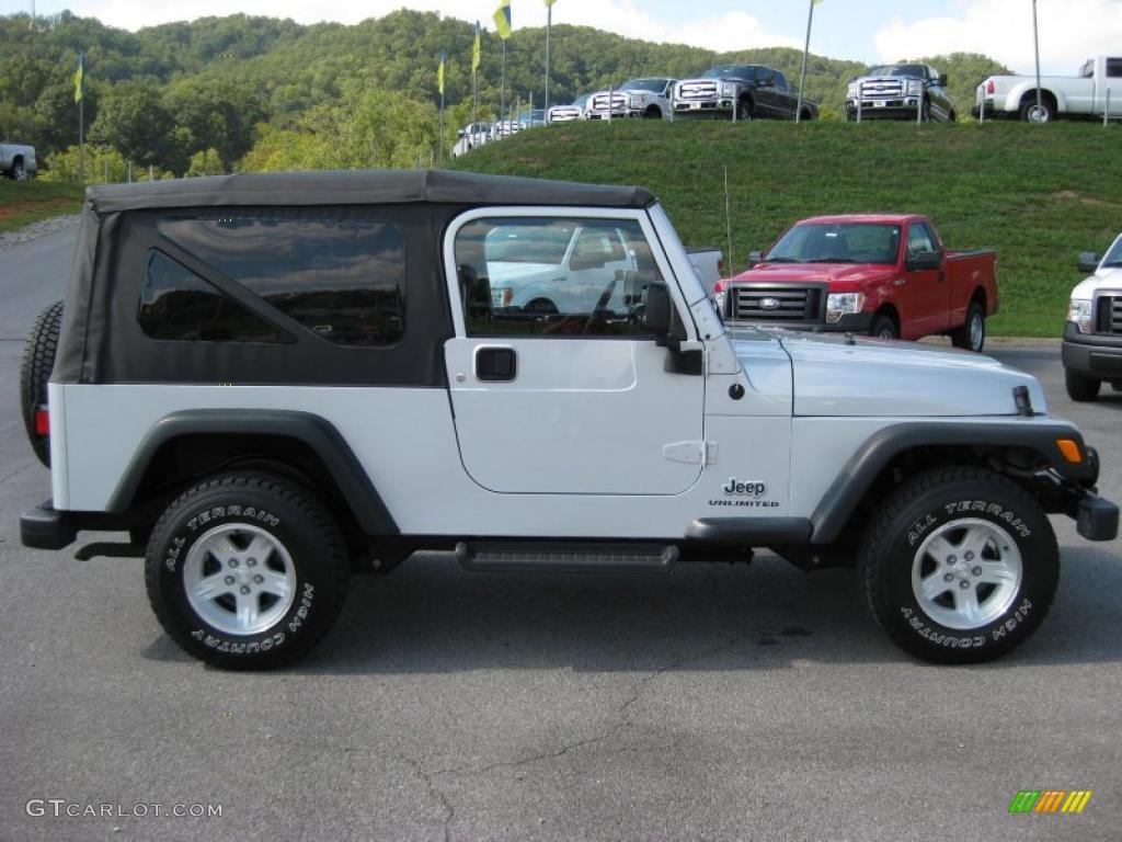 2004 Wrangler Unlimited 4x4 - Bright Silver Metallic / Dark Slate Gray photo #5