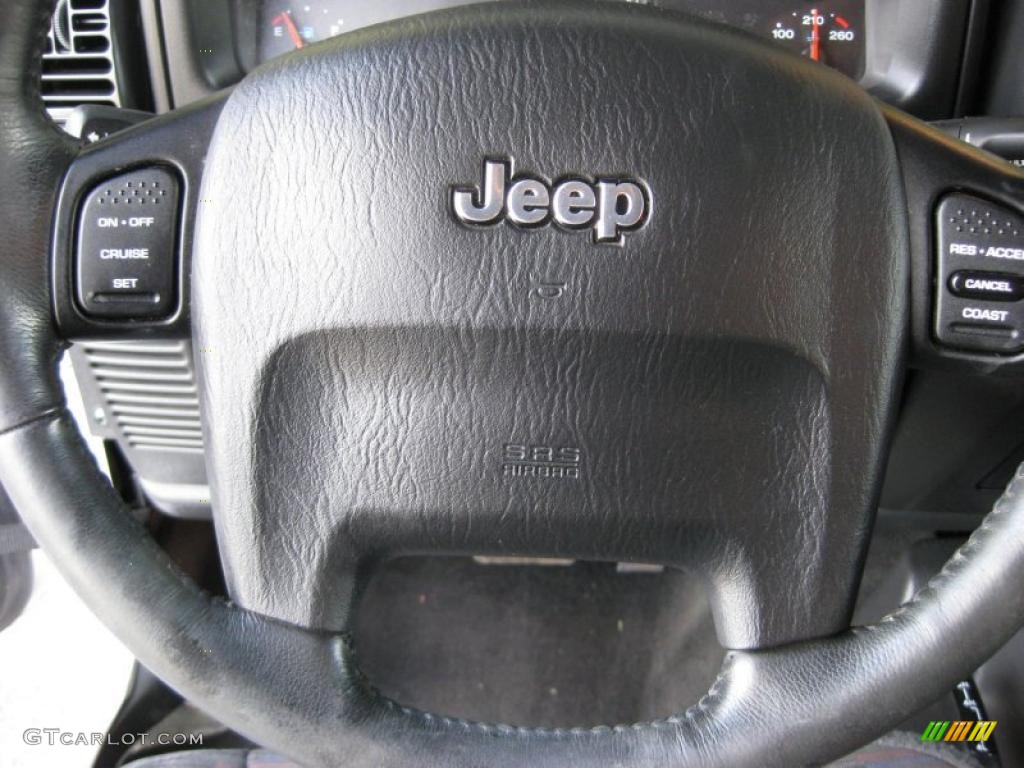 2004 Wrangler Unlimited 4x4 - Bright Silver Metallic / Dark Slate Gray photo #26