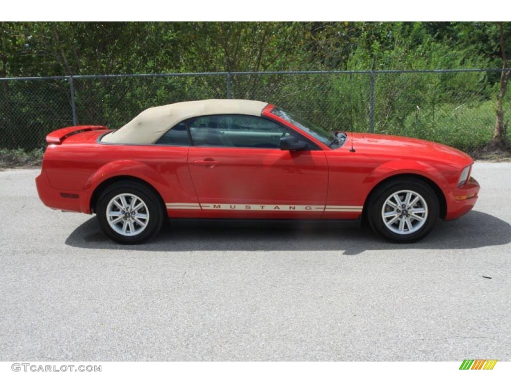 2006 Mustang V6 Premium Convertible - Torch Red / Light Parchment photo #28