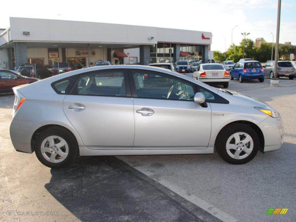 2010 Prius Hybrid II - Classic Silver Metallic / Dark Gray photo #4