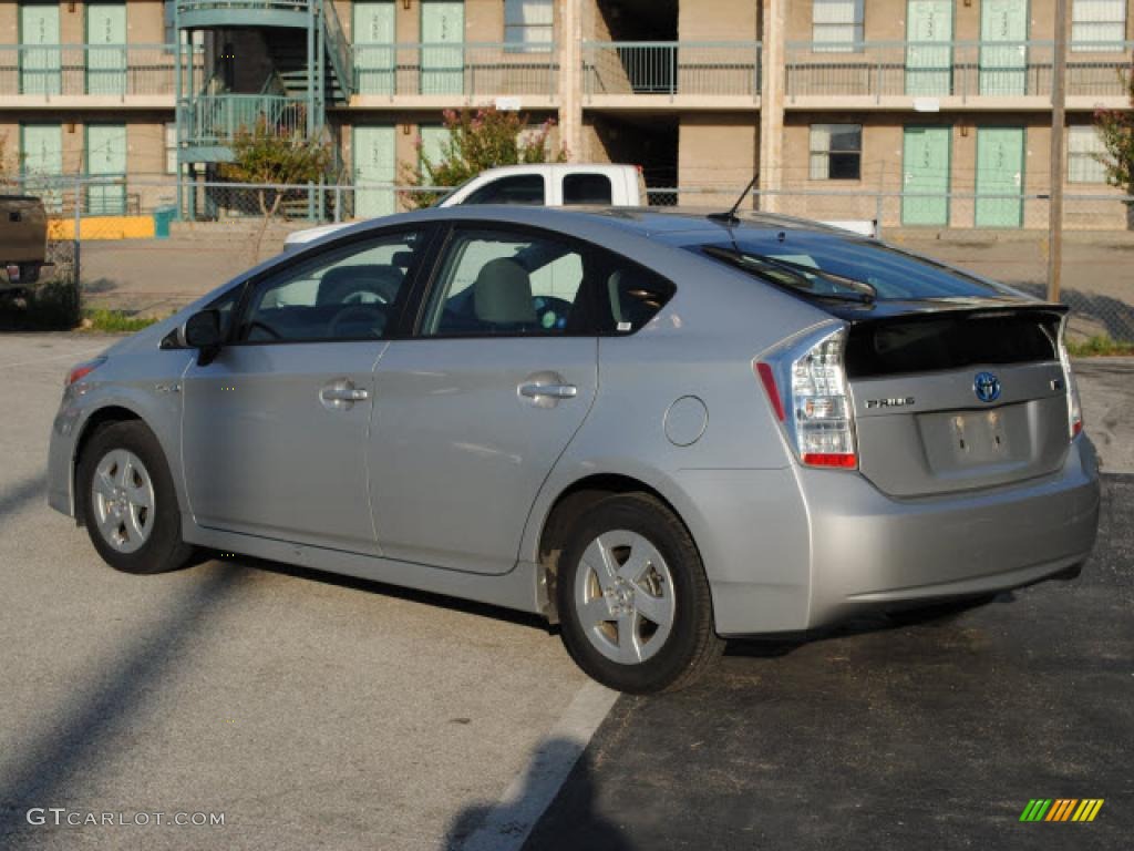2010 Prius Hybrid II - Classic Silver Metallic / Dark Gray photo #7