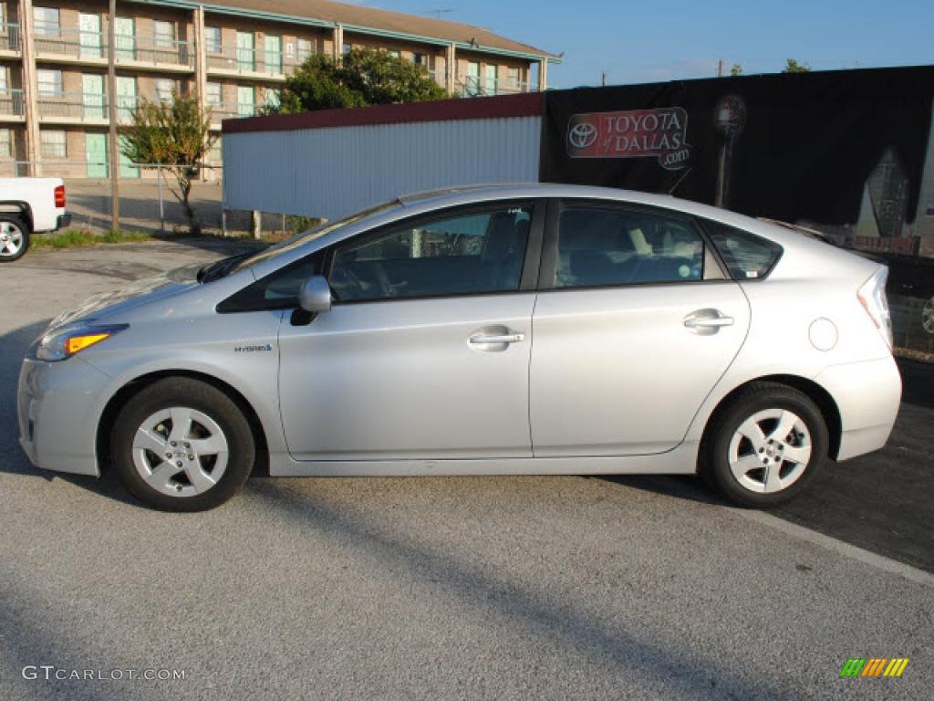 2010 Prius Hybrid II - Classic Silver Metallic / Dark Gray photo #8