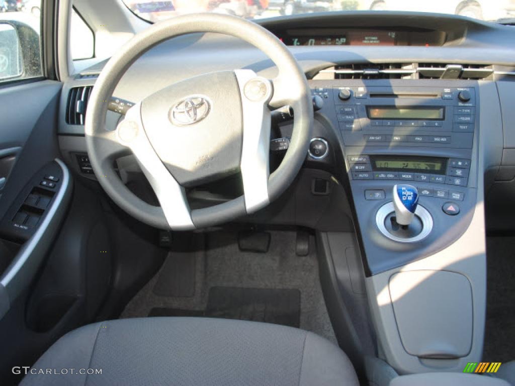 2010 Prius Hybrid II - Classic Silver Metallic / Dark Gray photo #14