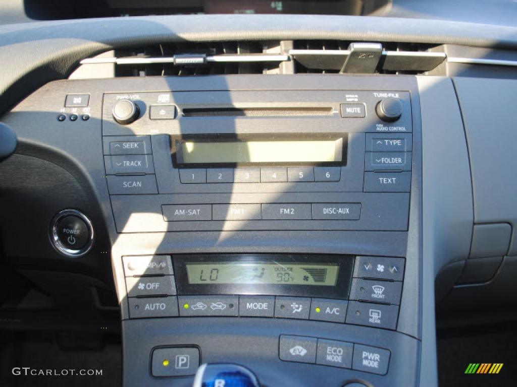 2010 Prius Hybrid II - Classic Silver Metallic / Dark Gray photo #17