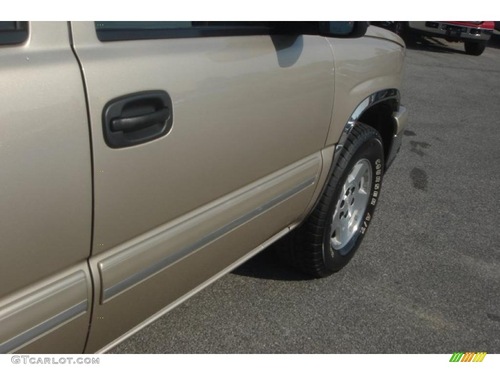 2007 Silverado 1500 Classic LT Crew Cab 4x4 - Sandstone Metallic / Tan photo #9