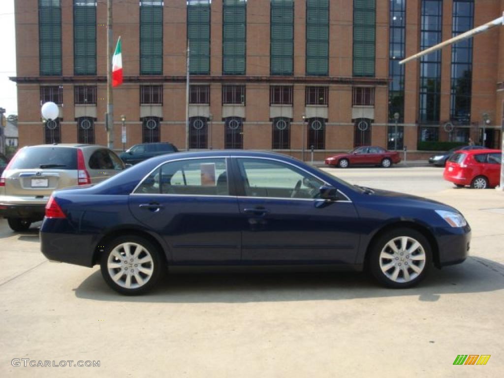 2007 Accord SE V6 Sedan - Royal Blue Pearl / Gray photo #5