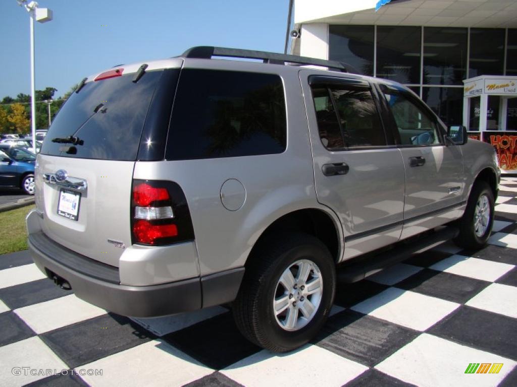 2006 Explorer XLS - Silver Birch Metallic / Stone photo #7