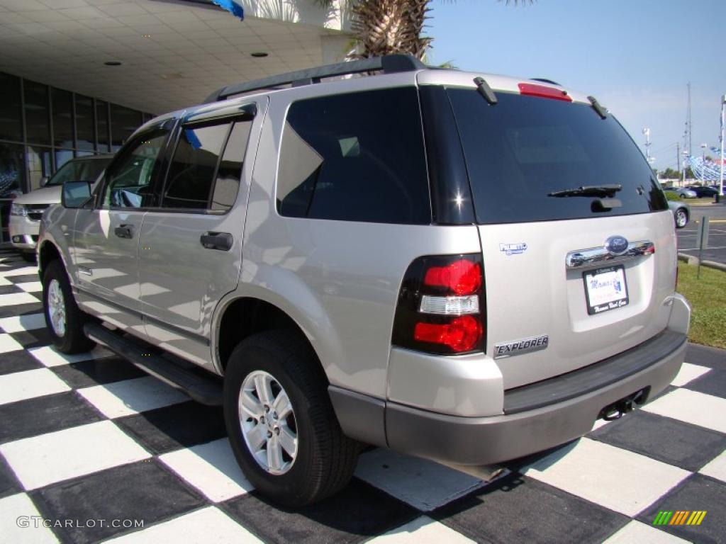 2006 Explorer XLS - Silver Birch Metallic / Stone photo #9