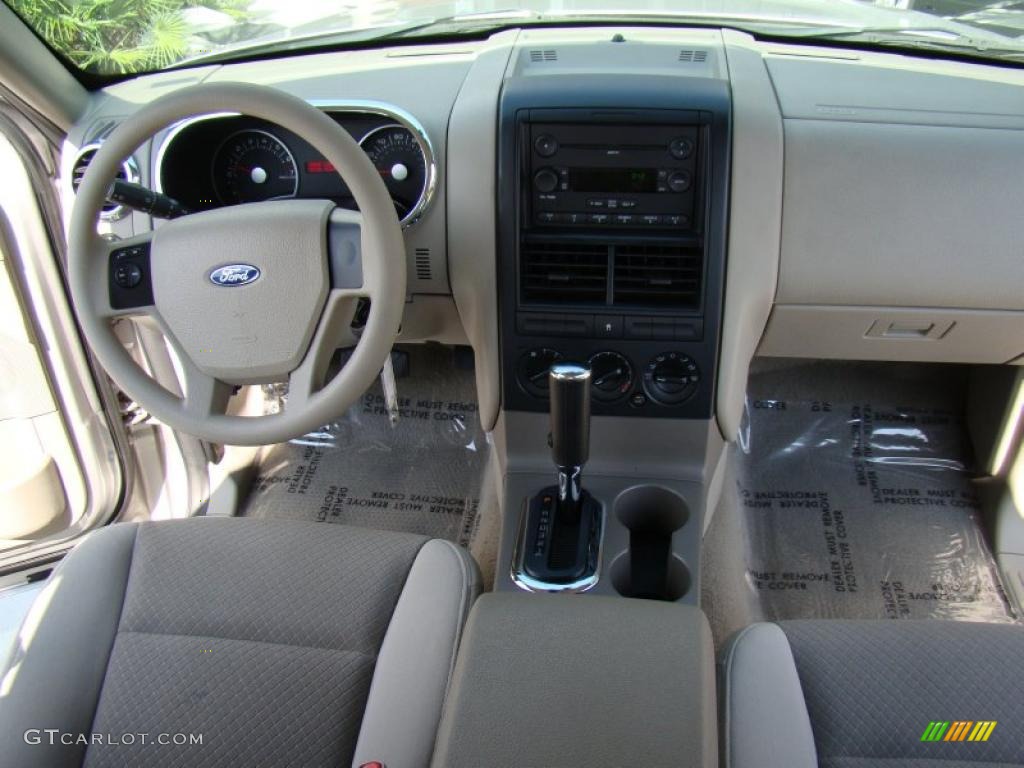 2006 Explorer XLS - Silver Birch Metallic / Stone photo #18