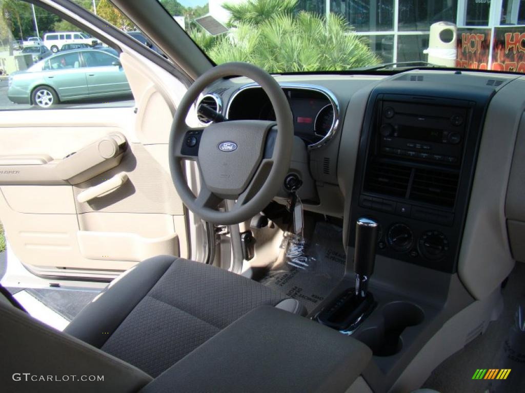 2006 Explorer XLS - Silver Birch Metallic / Stone photo #19