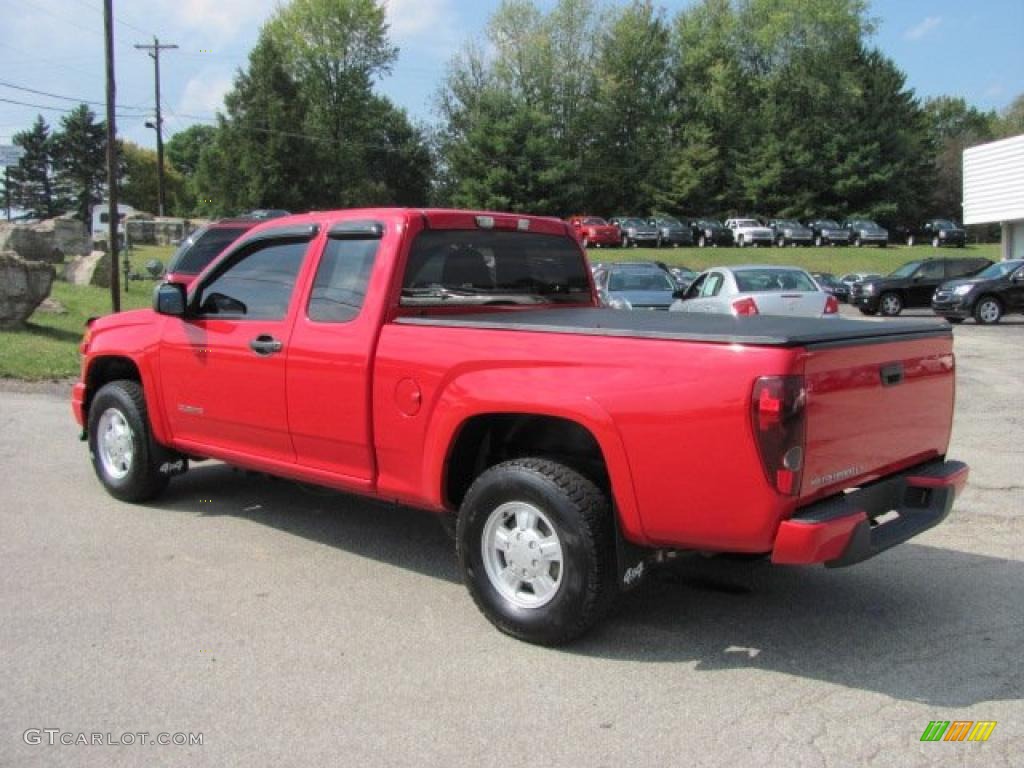 2004 Colorado LS Extended Cab 4x4 - Victory Red / Very Dark Pewter photo #3