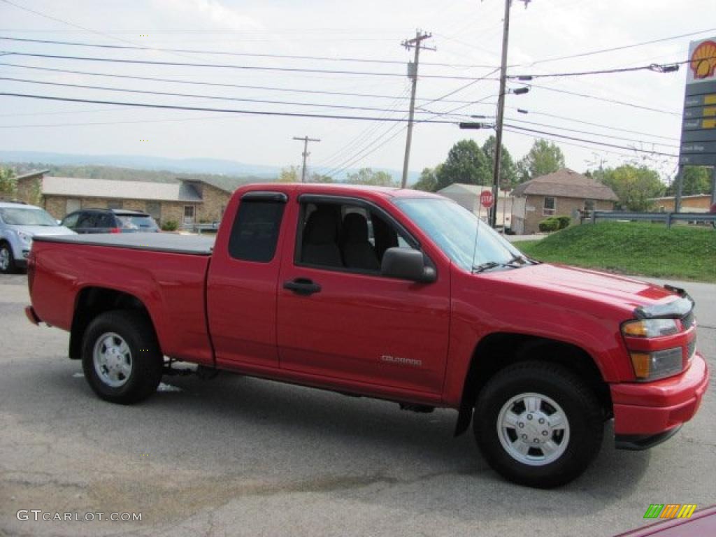 2004 Colorado LS Extended Cab 4x4 - Victory Red / Very Dark Pewter photo #10