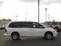 2000 Bright White Chrysler Town & Country Limited  photo #15