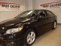 Black - Camry SE Photo No. 8