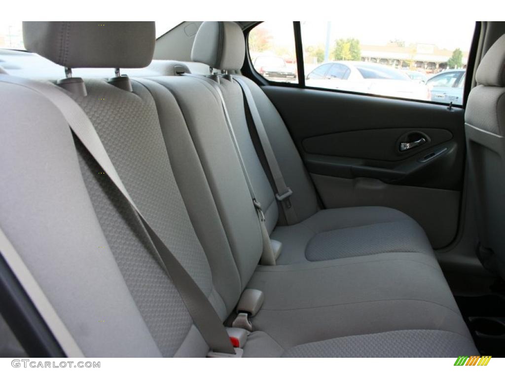 2006 Malibu LS Sedan - Silverstone Metallic / Titanium Gray photo #11