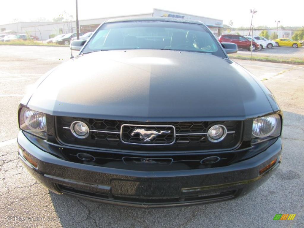 2007 Mustang V6 Premium Coupe - Black / Dark Charcoal photo #2
