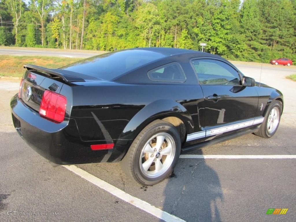 2007 Mustang V6 Premium Coupe - Black / Dark Charcoal photo #7