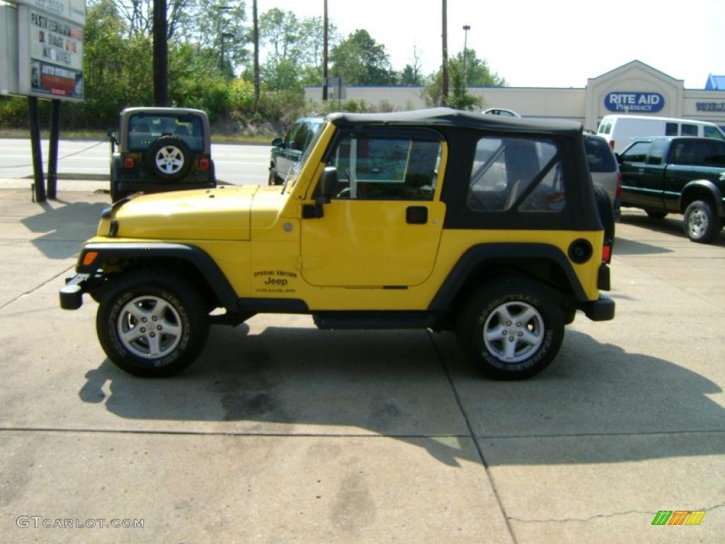2004 Wrangler SE 4x4 - Solar Yellow / Dark Slate Gray photo #2