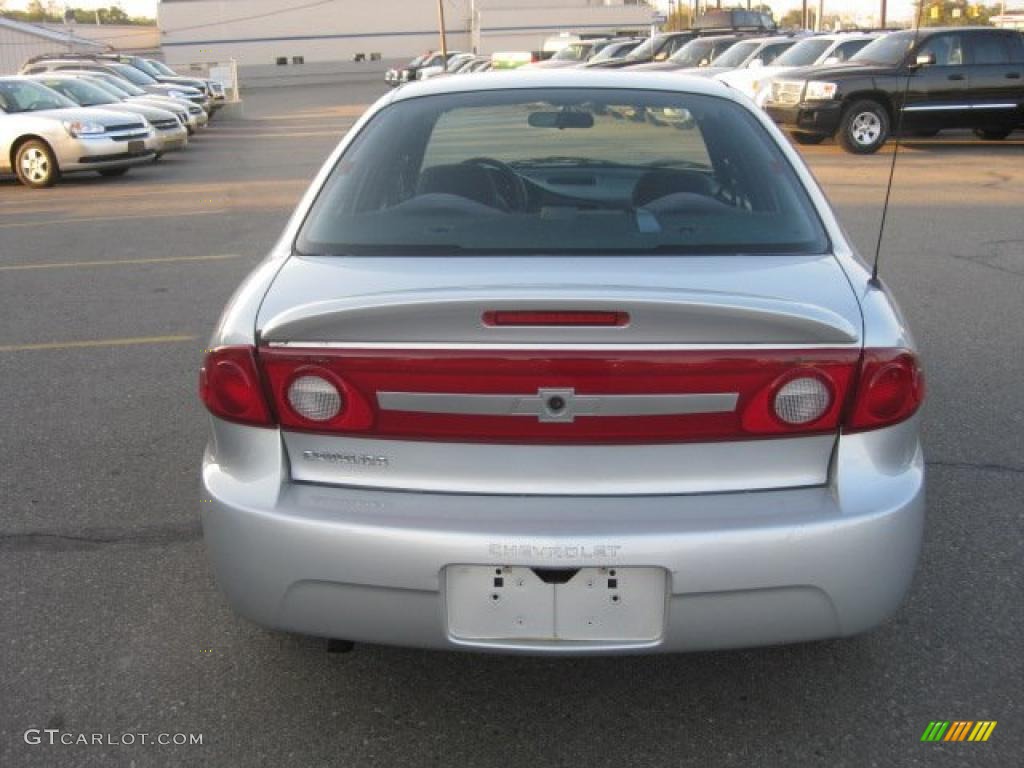 2003 Cavalier LS Sedan - Ultra Silver Metallic / Graphite Gray photo #5