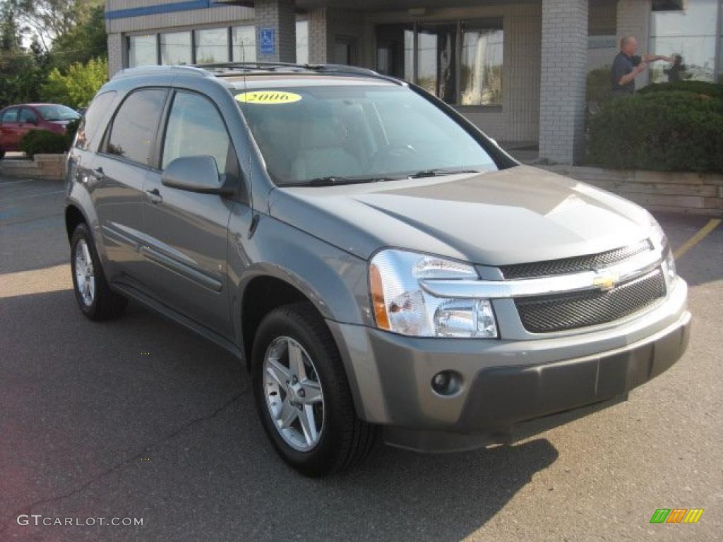 Dark Silver Metallic Chevrolet Equinox