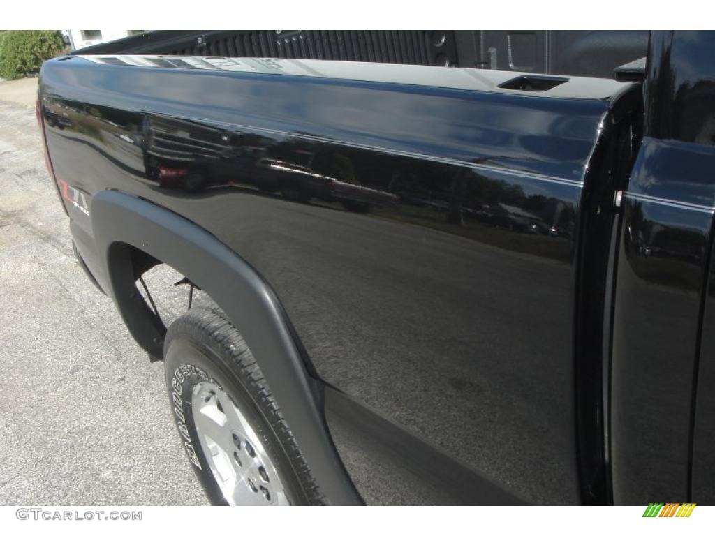 2006 Silverado 1500 Z71 Extended Cab 4x4 - Black / Dark Charcoal photo #10