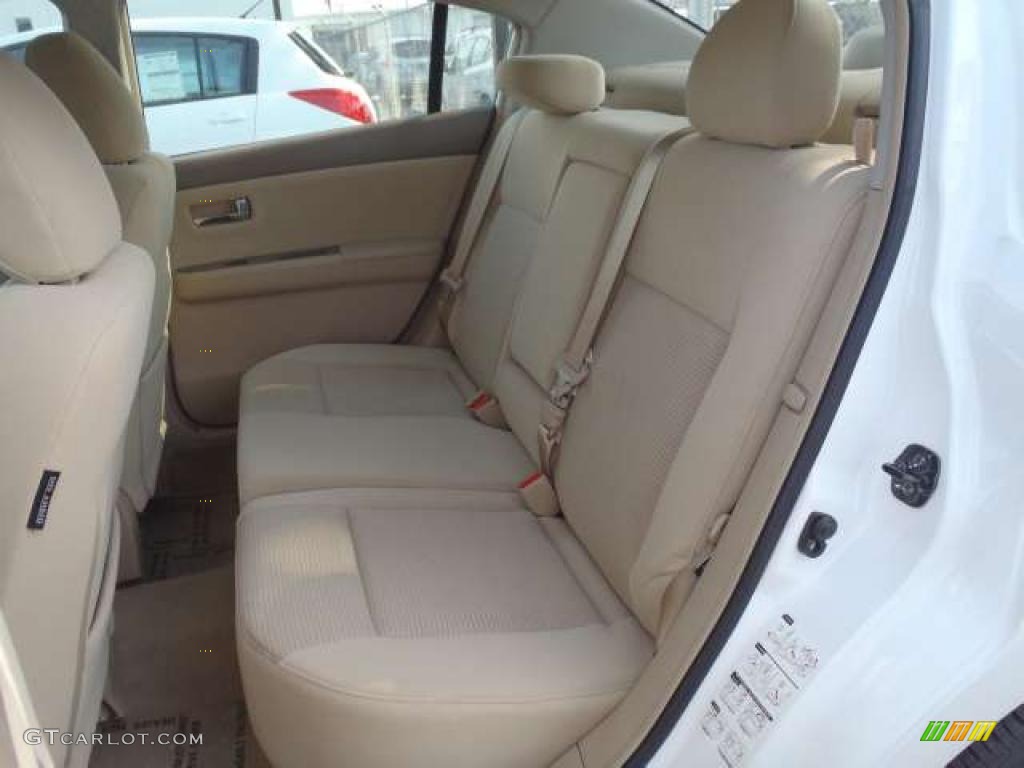 2010 Sentra 2.0 S - Aspen White / Beige photo #7