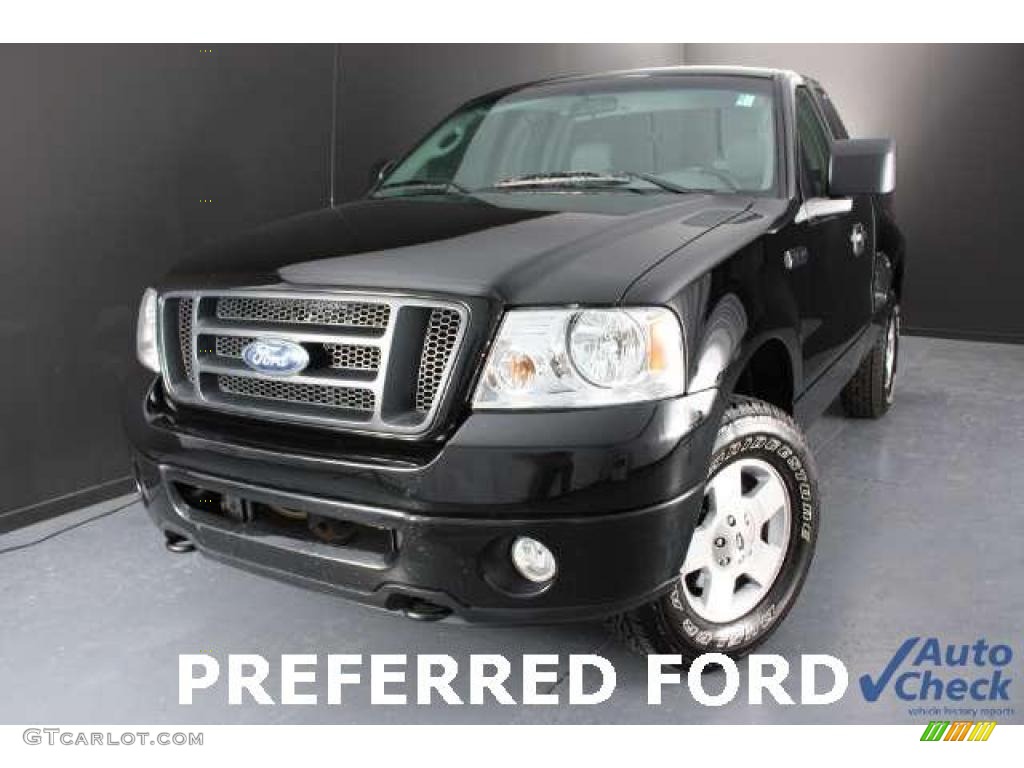2006 F150 STX Regular Cab 4x4 - Black / Medium/Dark Flint photo #21