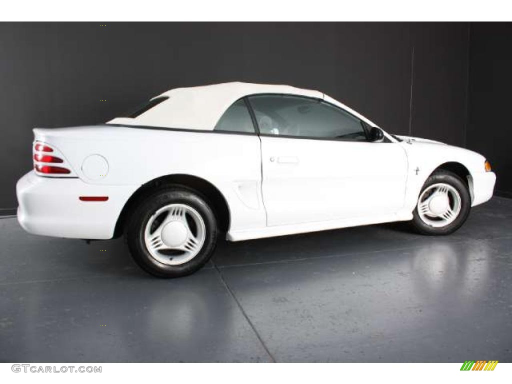 1994 Mustang V6 Convertible - Crystal White / Grey photo #6