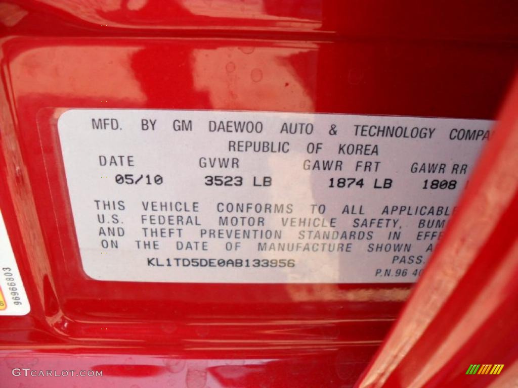 2010 Aveo LT Sedan - Sport Red / Charcoal photo #6